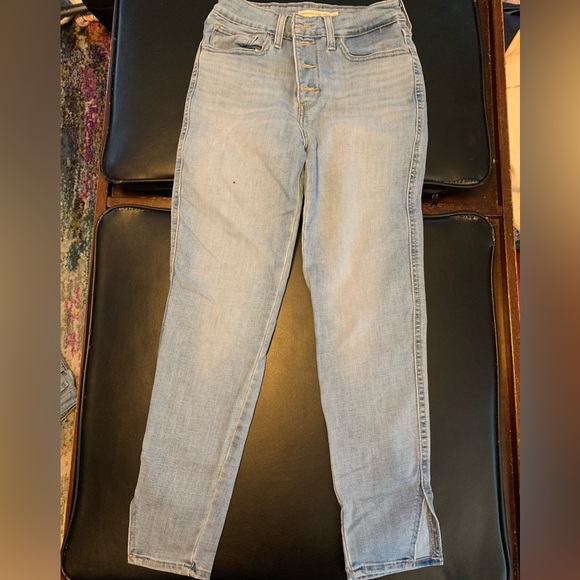 Levi’s Jeans - Picture 1 of 5